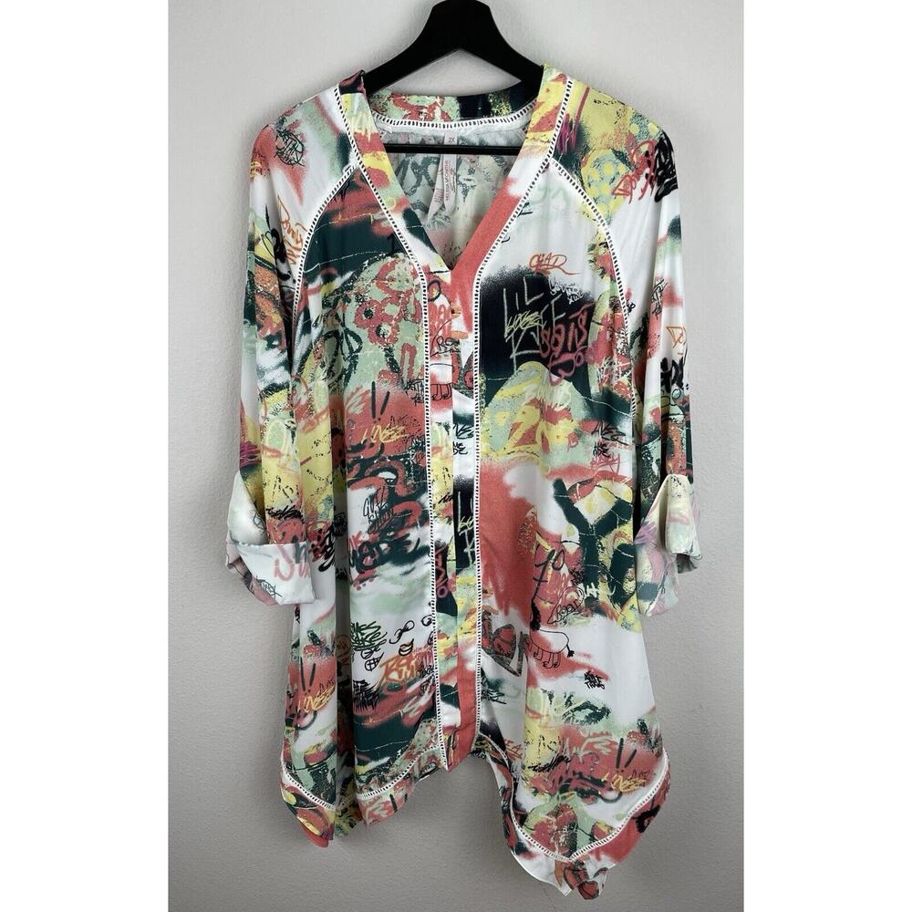 Melissa McCarthy Seven7 Top Womens Size 2X 1/2 Sleeve Streetwear Graffiti Grunge